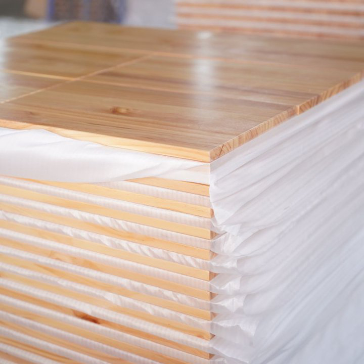 УФ-стойкая доска из массива дерева