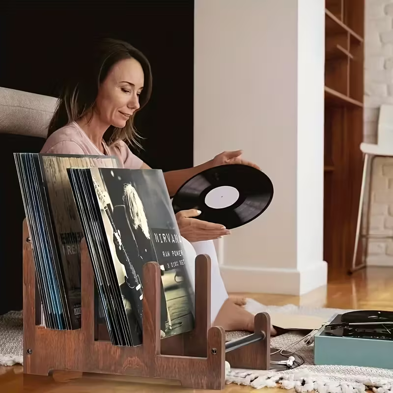 Стеллаж для записи пластинок, трехэтажная деревянная рама с прозрачной пластиковой перегородкой, домашний кинотеатр, украшающий гостиную