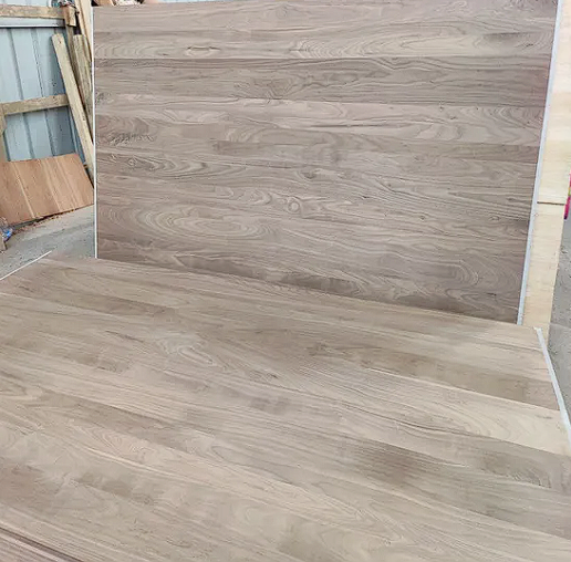 Завод напрямую продает дорогие деревянные панели из черного ореха