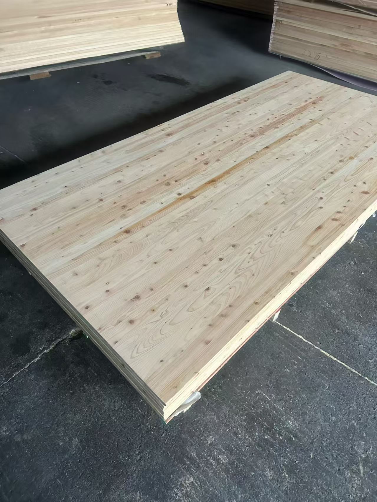 тщательно отобранный кипарис из японских лесов с сертификатом FSC