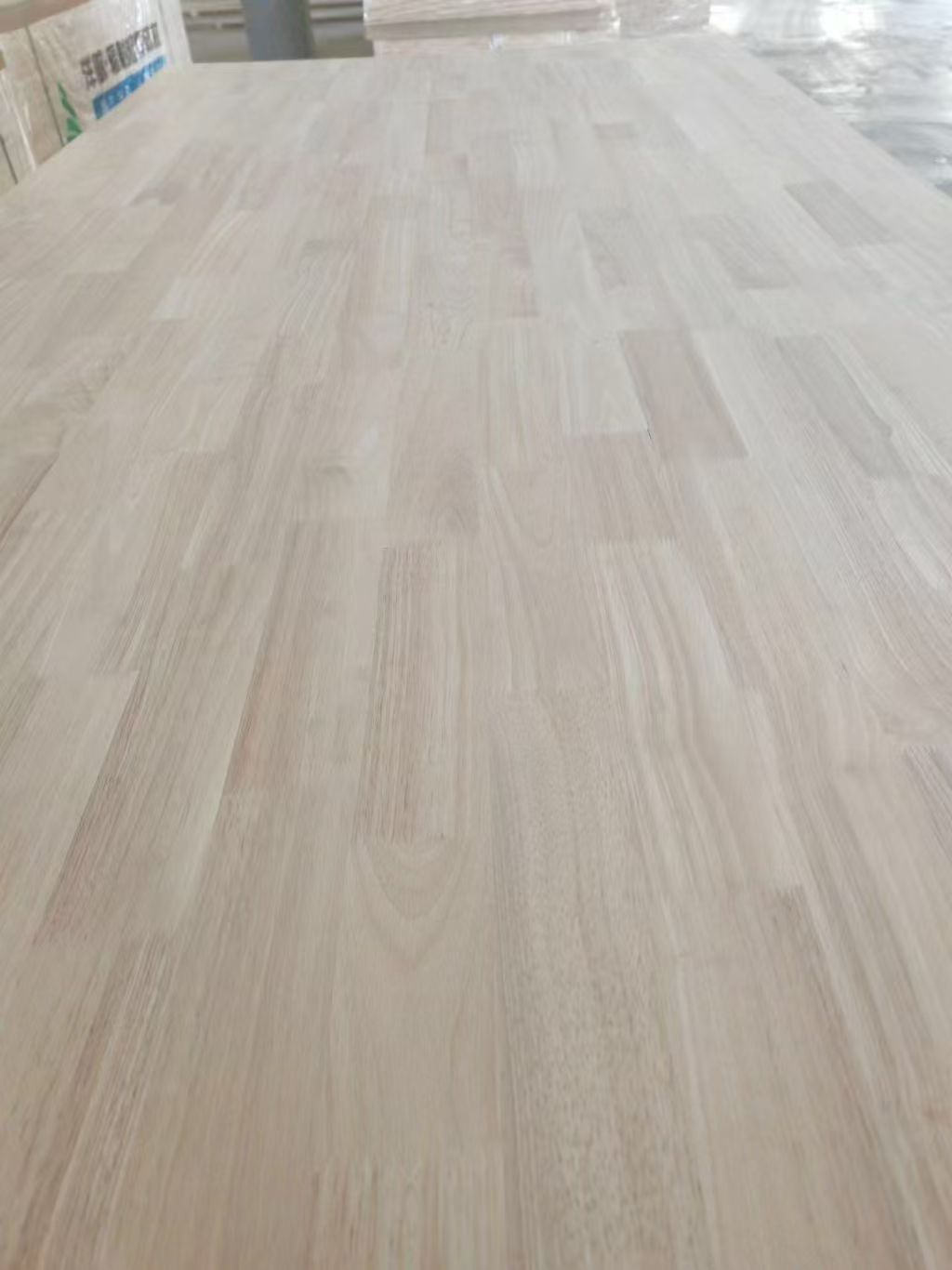 применяется технология пазловой сборки + обработка шинного дерева дезодорацией и сушкой