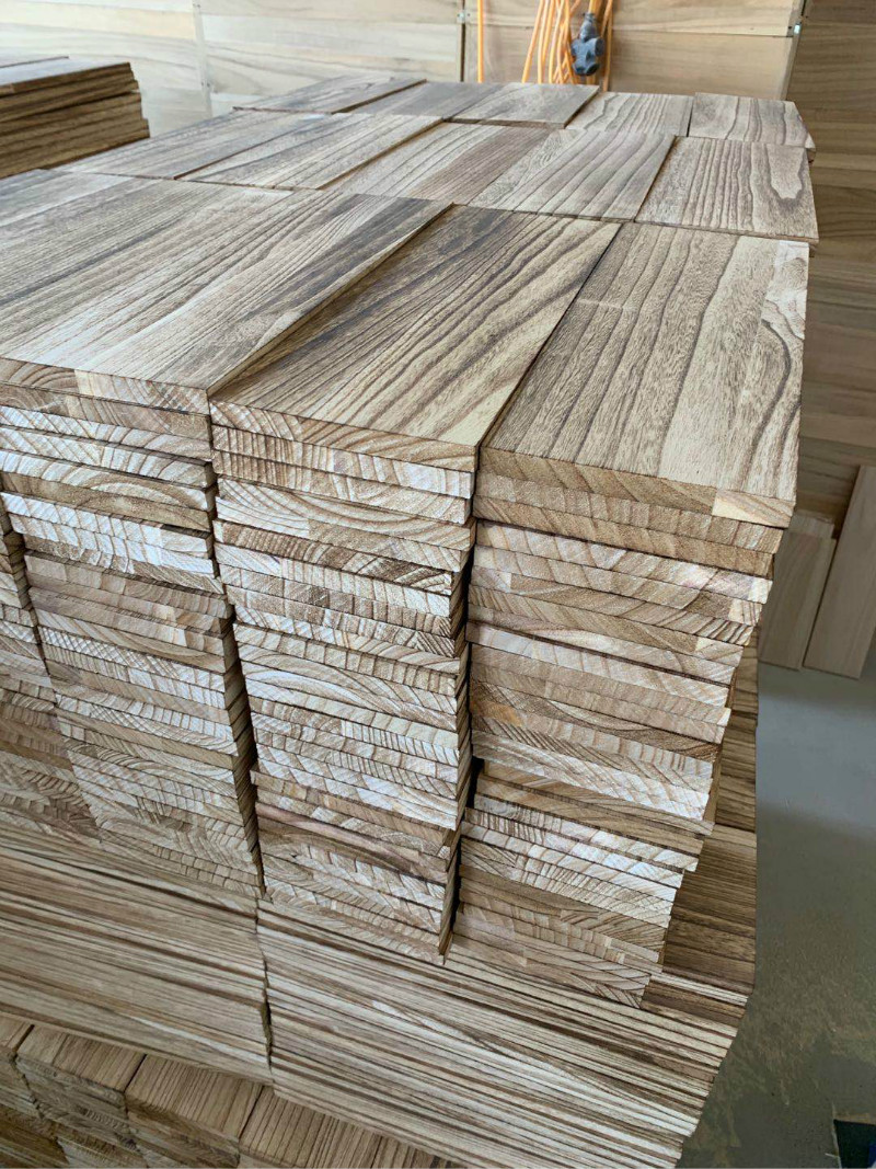 Массивные доски в ретро-цветах