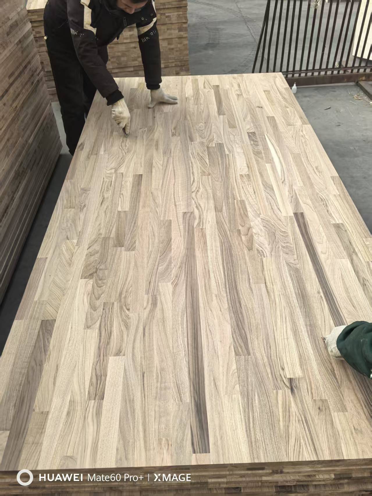 «Внешность» должно быть переведено как «значение внешности»