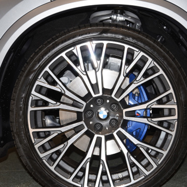 Топливный автомобиль BMW X5 автомобиль импортировал высококачественную продукцию из Китая - Купим машину вместе