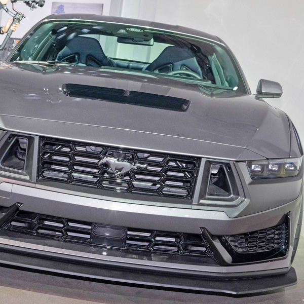 Топливный автомобиль Ford спортивный автомобиль Mustang автомобиль Китай экспортирует высококачественную продукцию со скидкой