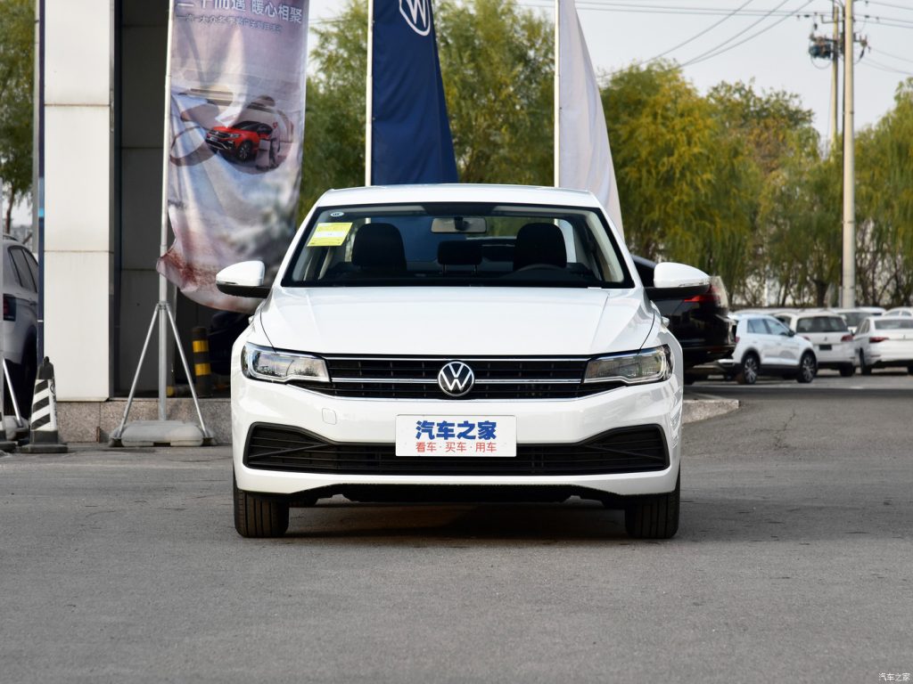 Подержанный 21 Volkswagen Polo - Чунцинская компания Dudu New Energy Vehicle Co., Ltd.