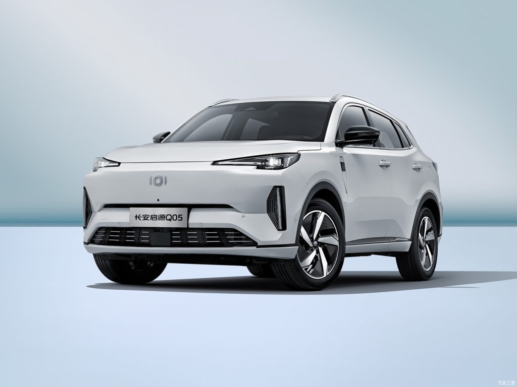 Гибридный автомобиль Changan Qiyuan Q05 - Чунцинская компания Dudu New Energy Vehicle Co., Ltd.