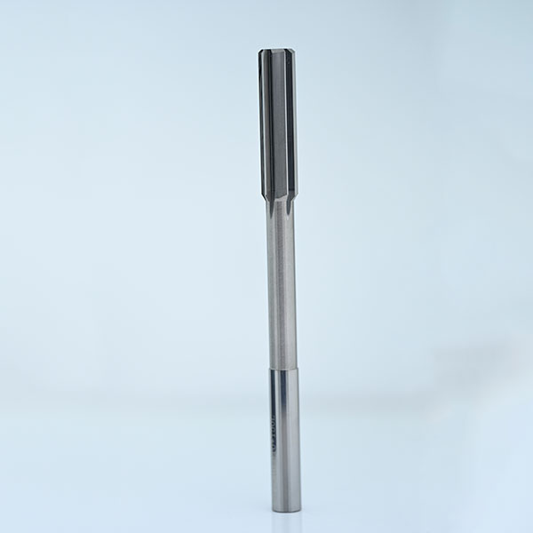 Высокопроизводительные многоканавочные развертки для сквозных отверстий – RN180X