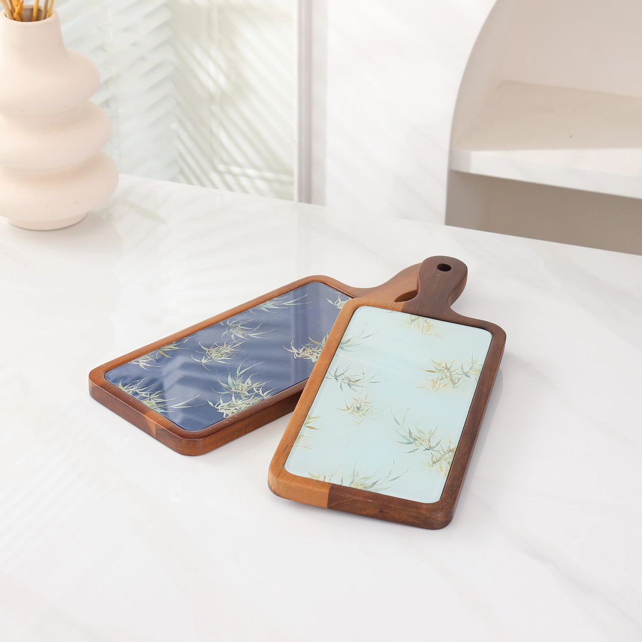 Высококачественная десертная тарелка-поднос в винтажном стиле с деревянной ручкой.