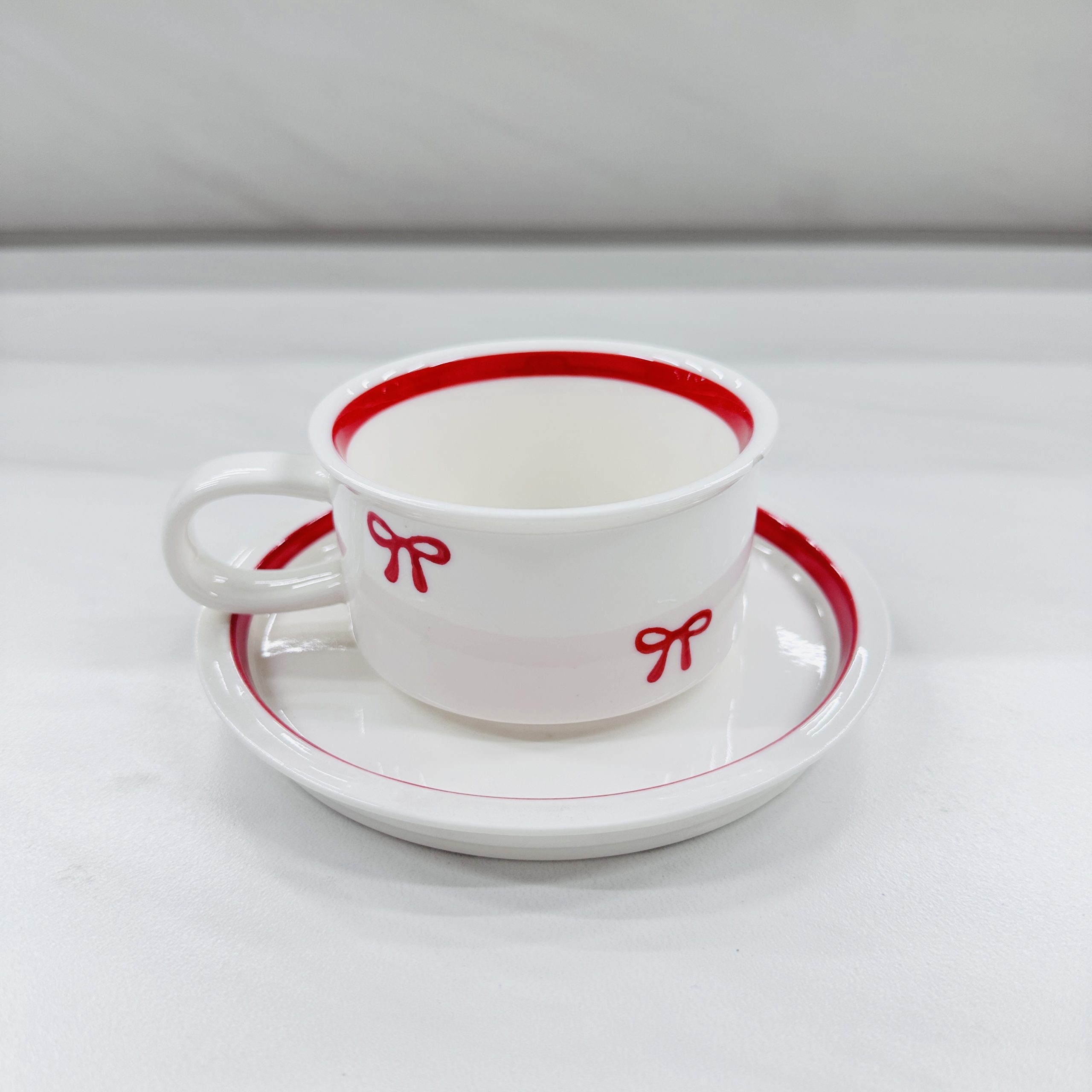 Набор из керамической чашки и блюдца ручной работы, свежий и элегантный стиль, керамическая кофейная чашка.