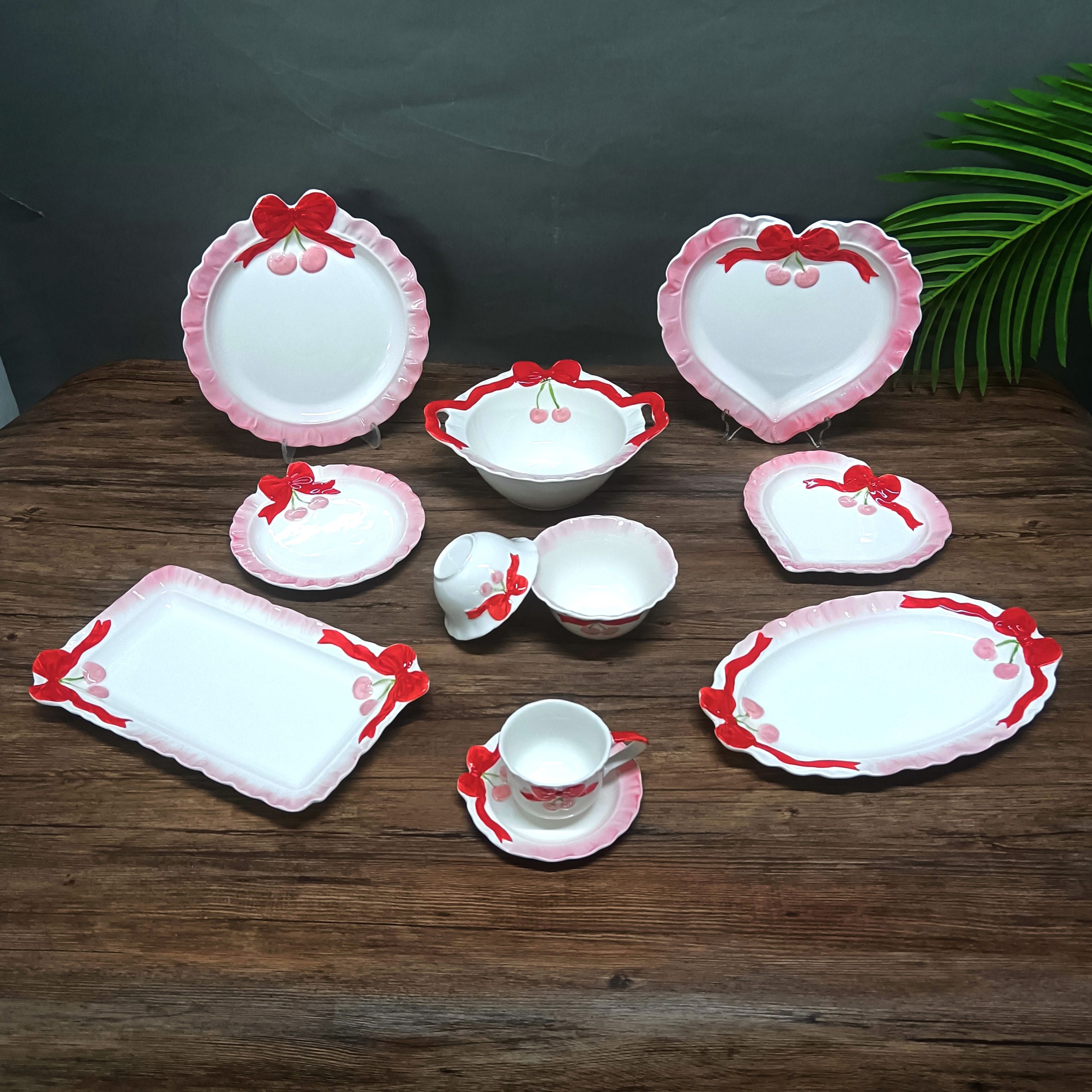 Оптовая продажа керамической посуды серии French Cherry Bow с 3D-рельефом.