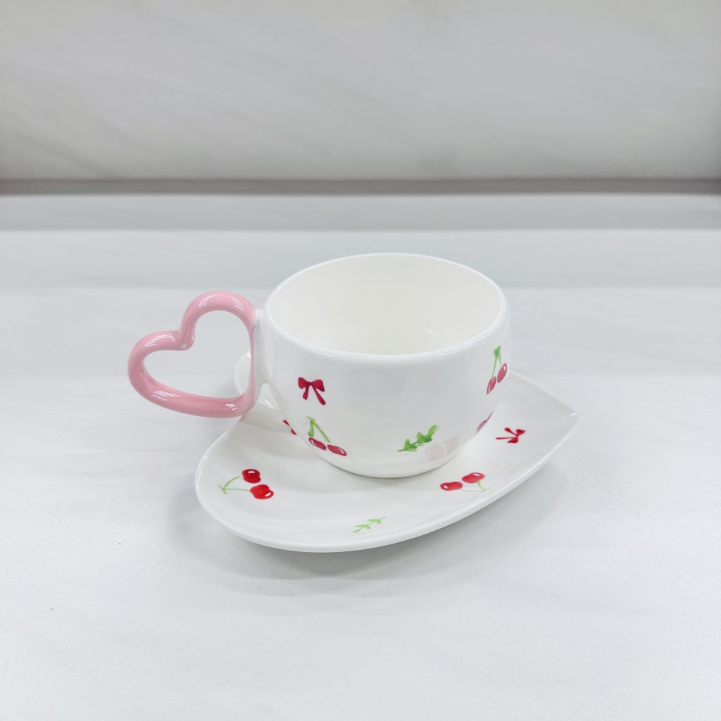 Набор из чашки и блюдца, симпатичная кофейная ч...