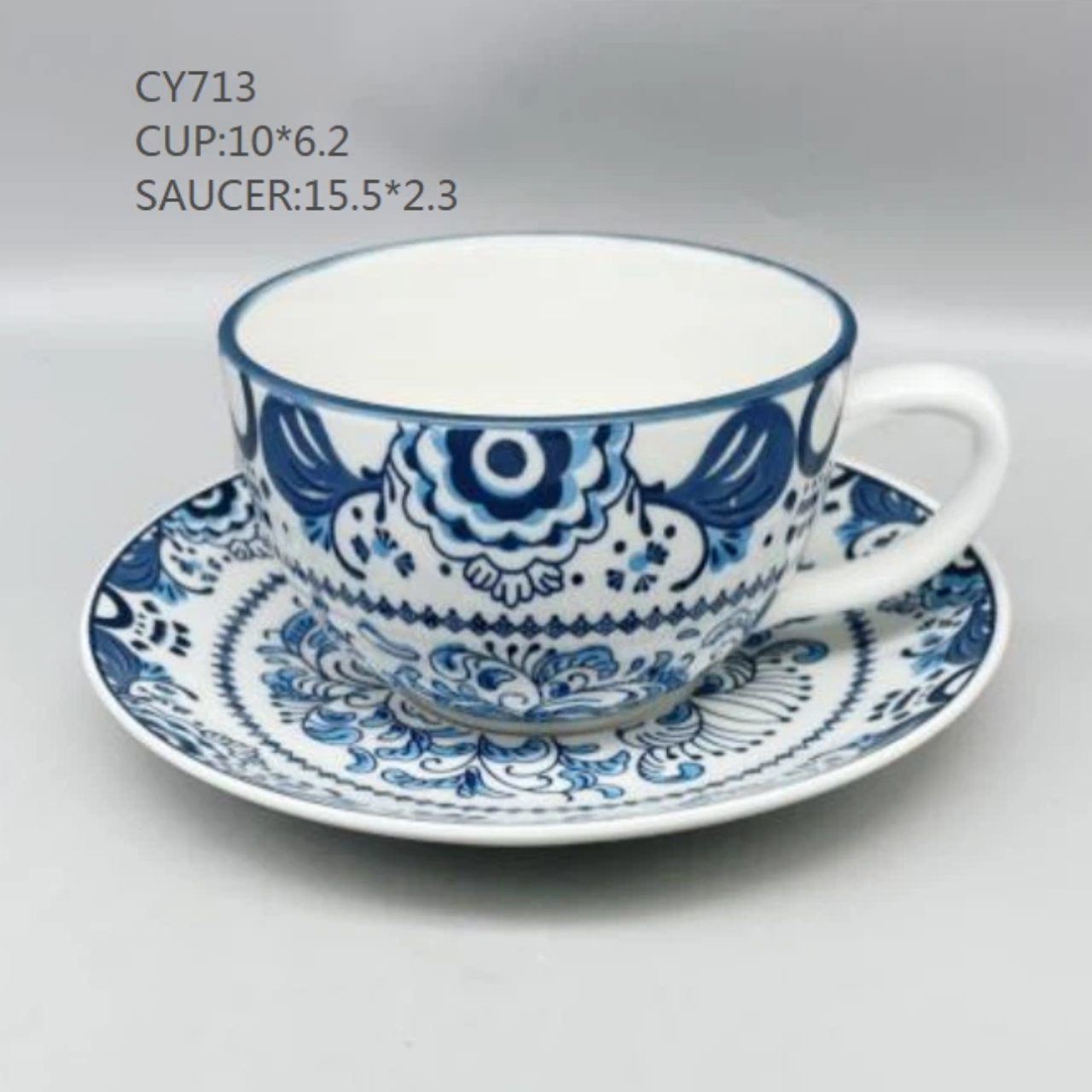 Элегантная керамическая кружка в стиле ретро с блюдцем