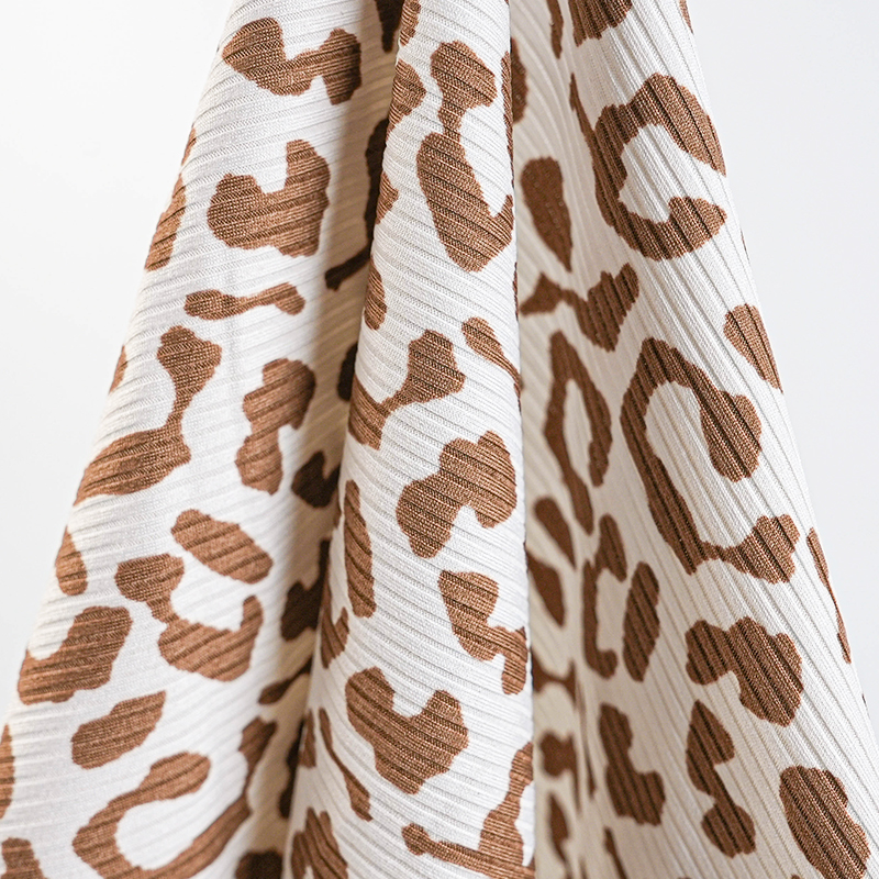 JY8054Т рикотажная ткань в рубчик из полиэстера и спандекса в форме сердца с мелким цветочным принтом, ткань для детского боди