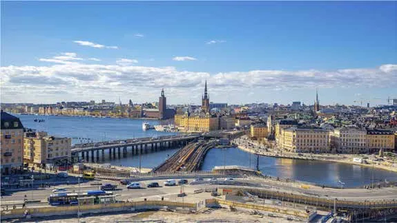 Stockholm Integrated Transportation Northern Europe's largest urban rail transit system and efficient bus system