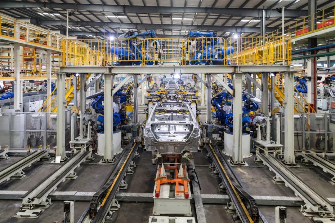 Клеммная колодка TOPJOB® S-rail от WAGO с кнопкой представляет собой идеальное решение для электрического соединения интеллектуальных систем освещения.