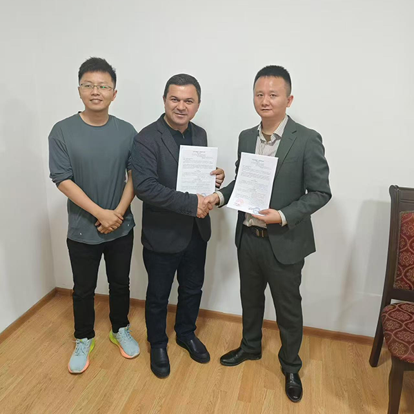 Представители компании «Uzbekistan Co., Ltd.» посетили компанию «Emeishan Chicheng Machinery Manufacturing Co., Ltd.» для обсуждения вопросов сотрудничества с Бостонской гидроэлектростанцией