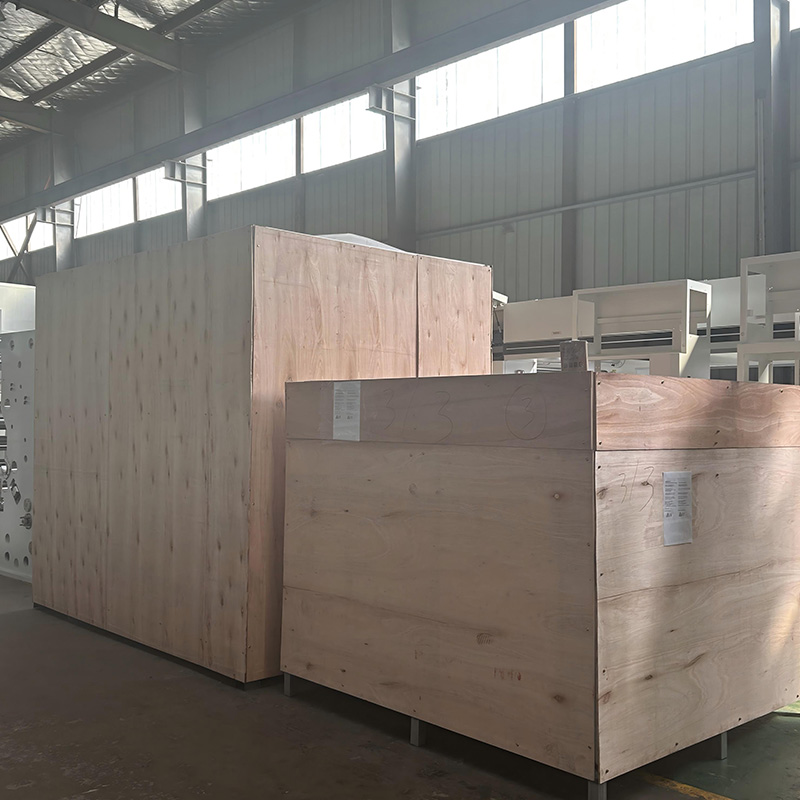 [Хорошие новости!] Наш бессольвентный ламинатор SM-850 успешно отправлен в Россию, что позволит модернизировать зарубежную упаковочную промышленность.