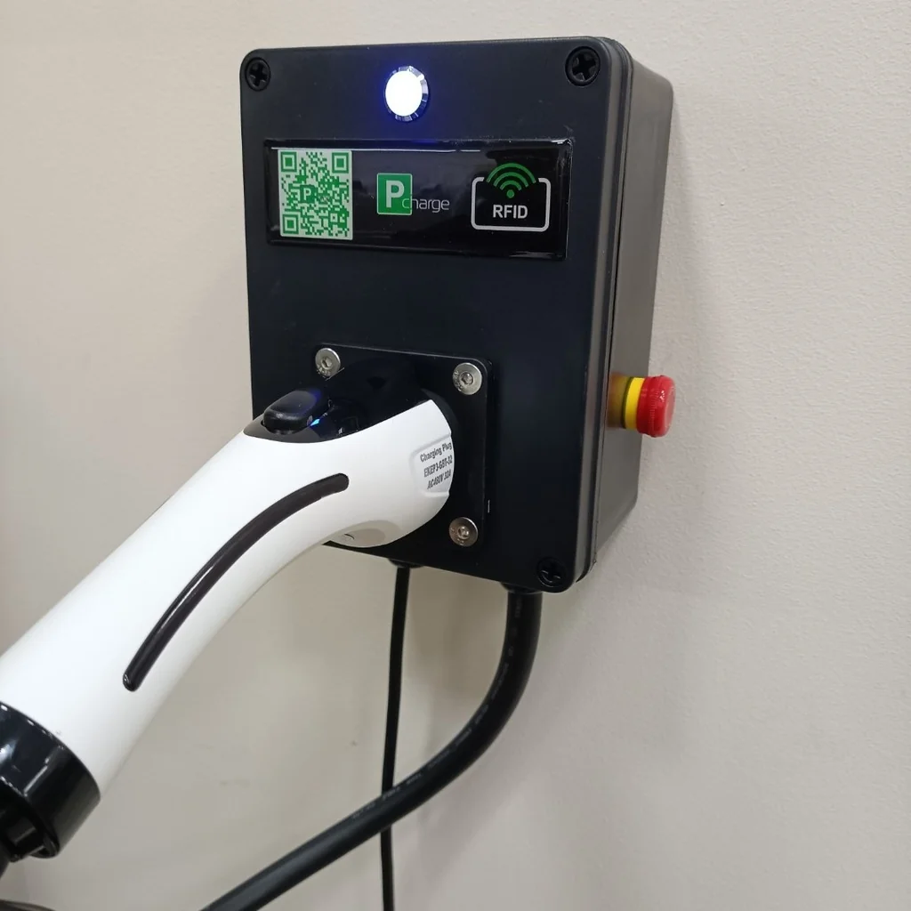 Зарядная станция переменного тока для электромобилей: как выбрать в 2026 году