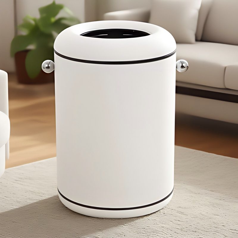 Постоянное обновление ассортимента: новые мусорные баки с качающейся крышкой и воронкообразные мусорные баки уже в продаже