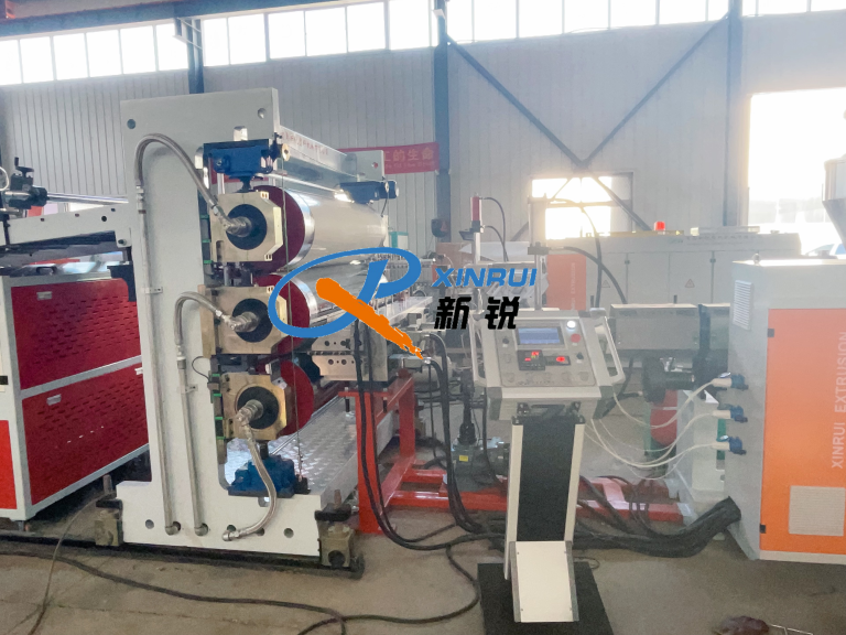 Китай Экструзионные линии для изготовления листов АБС A/B/A Производитель - Qingdao Xinrui Plastic Machinery Co.,Ltd. - станки листов из- Линия террасная доска ДПК