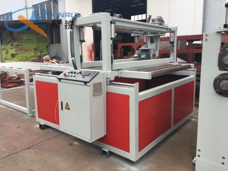 Китай Экструзионная линия для производства пенопласта PVC WPC завод Производитель - Qingdao Xinrui Plastic Machinery Co.,Ltd. - станки листов из- Линия террасная доска ДПК