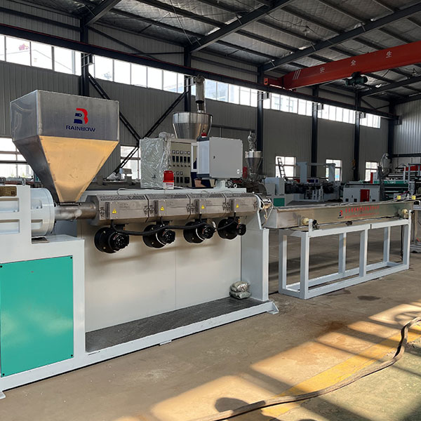 Китай Линия по производству профиля уплотнительной ленты Производитель - Qingdao Xinrui Plastic Machinery Co.,Ltd. - станки листов из- Линия террасная доска ДПК