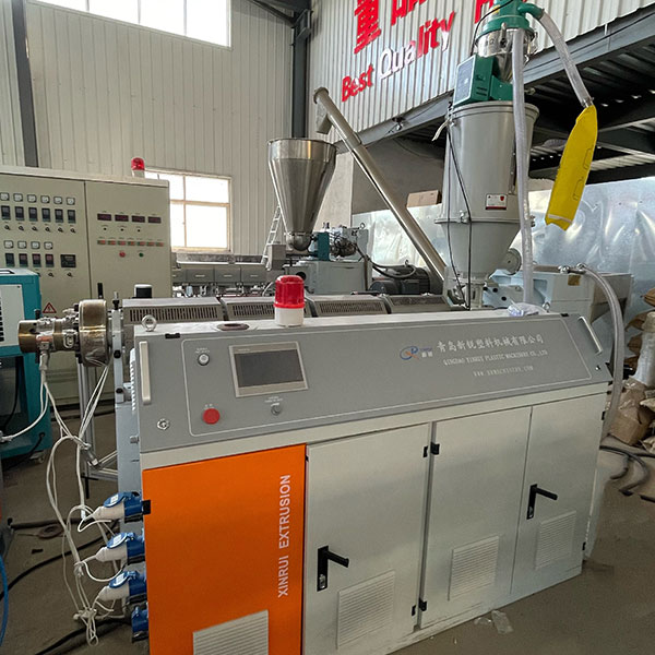 Китай ЭКСТРУЗИОННЫЕ ЛИНИИ ДЛЯ ЛИСТА ВСПЕНЕННОГО ИЗ завод Производитель - Qingdao Xinrui Plastic Machinery Co.,Ltd. - станки листов из- Линия террасная доска ДПК