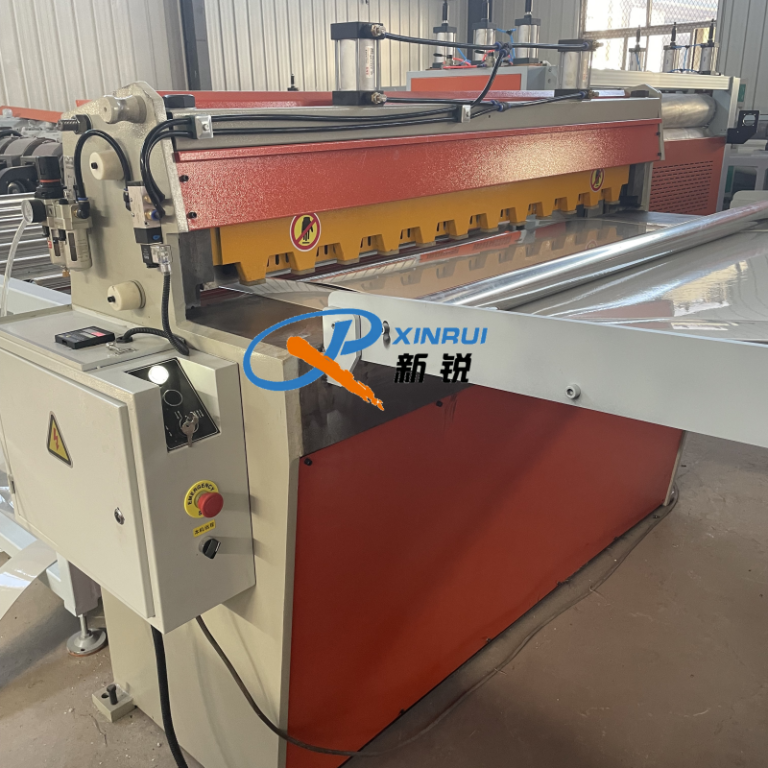 Китай Экструзионная линия для производства панелей туалетных кабин Производитель - Qingdao Xinrui Plastic Machinery Co.,Ltd. - станки листов из- Линия террасная доска ДПК