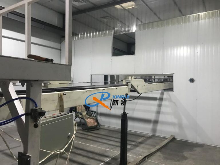 Китай Оборудование для изготовления листов из PC PMMA GPPS ABS Производитель - Qingdao Xinrui Plastic Machinery Co.,Ltd. - станки листов из- Линия террасная доска ДПК