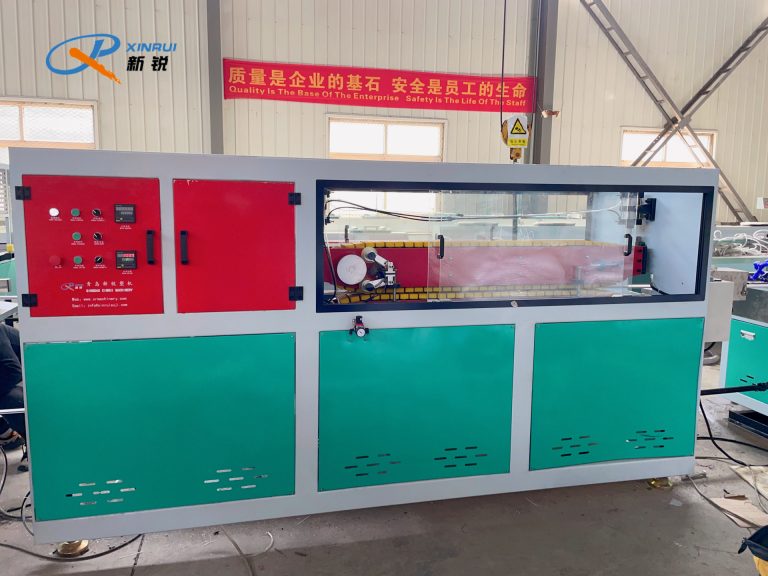 Китай Профессиональная линия для изготовления ПВХ багета Производитель - Qingdao Xinrui Plastic Machinery Co.,Ltd. - станки листов из- Линия террасная доска ДПК