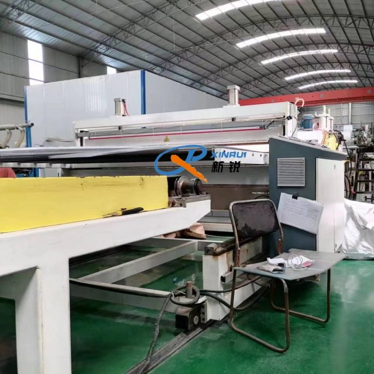Китай ЭКСТРУЗИОННЫЕ ЛИНИИ ДЛЯ ПОЛИКАРБОАНАТА СОТОВОГО ПК Производитель - Qingdao Xinrui Plastic Machinery Co.,Ltd. - станки листов из- Линия террасная доска ДПК