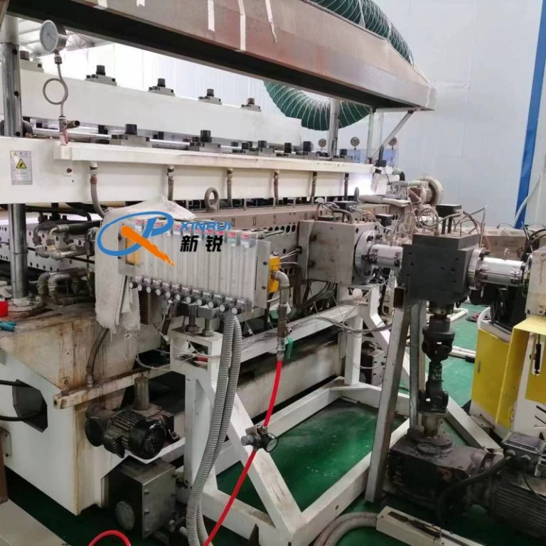 Китай ЭКСТРУЗИОННЫЕ ЛИНИИ ДЛЯ ПОЛИКАРБОАНАТА СОТОВОГО ПК Производитель - Qingdao Xinrui Plastic Machinery Co.,Ltd. - станки листов из- Линия террасная доска ДПК
