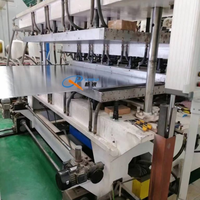 Китай ЭКСТРУЗИОННЫЕ ЛИНИИ ДЛЯ ПОЛИКАРБОАНАТА СОТОВОГО ПК Производитель - Qingdao Xinrui Plastic Machinery Co.,Ltd. - станки листов из- Линия террасная доска ДПК