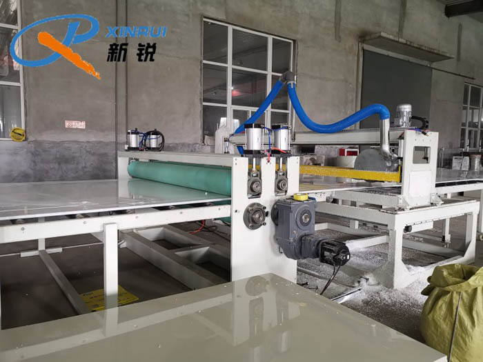 Китай Оборудование для производства толстых листов ПП ПЭ Производитель - Qingdao Xinrui Plastic Machinery Co.,Ltd. - станки листов из- Линия террасная доска ДПК