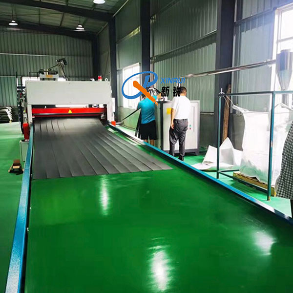 Китай Линия потолок из пластиковых панелей Поставщик Производитель - Qingdao Xinrui Plastic Machinery Co.,Ltd. - станки листов из- Линия террасная доска ДПК