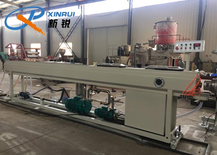 Китай Оборудование для производства труб ппр Производитель - Qingdao Xinrui Plastic Machinery Co.,Ltd. - станки листов из- Линия террасная доска ДПК