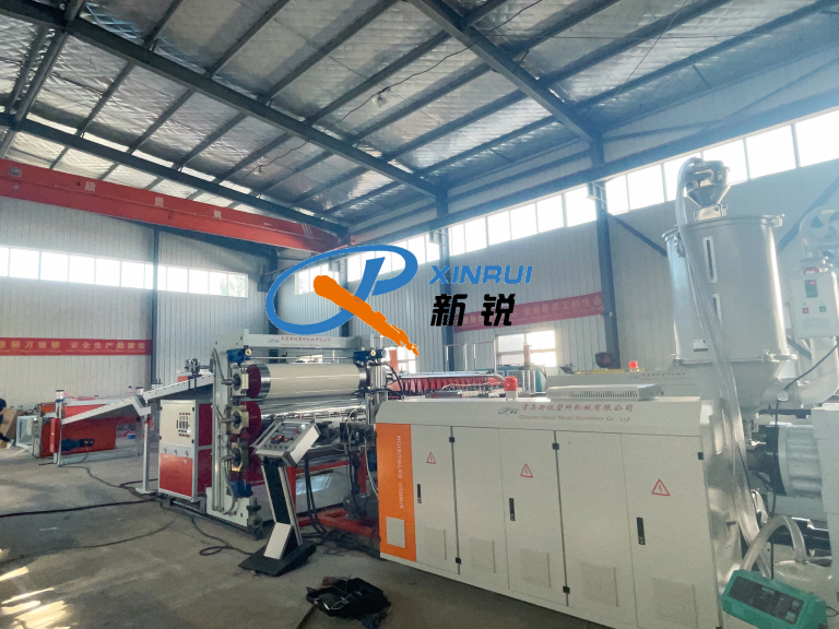Китай Экструзионные линии для изготовления листов АБС A/B/A Производитель - Qingdao Xinrui Plastic Machinery Co.,Ltd. - станки листов из- Линия террасная доска ДПК