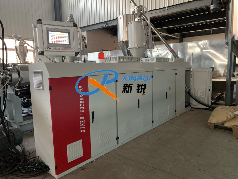 Китай Экструзионные линии для изготовления листов АБС A/B/A Производитель - Qingdao Xinrui Plastic Machinery Co.,Ltd. - станки листов из- Линия террасная доска ДПК