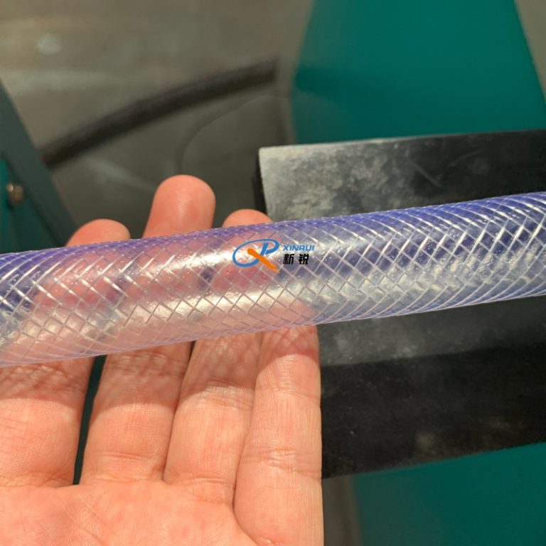 Китай Экструзионная линия по производству армированных шлангов ПВХ 5 слоев 5слой Производитель - Qingdao Xinrui Plastic Machinery Co.,Ltd. - станки листов из- Линия террасная доска ДПК