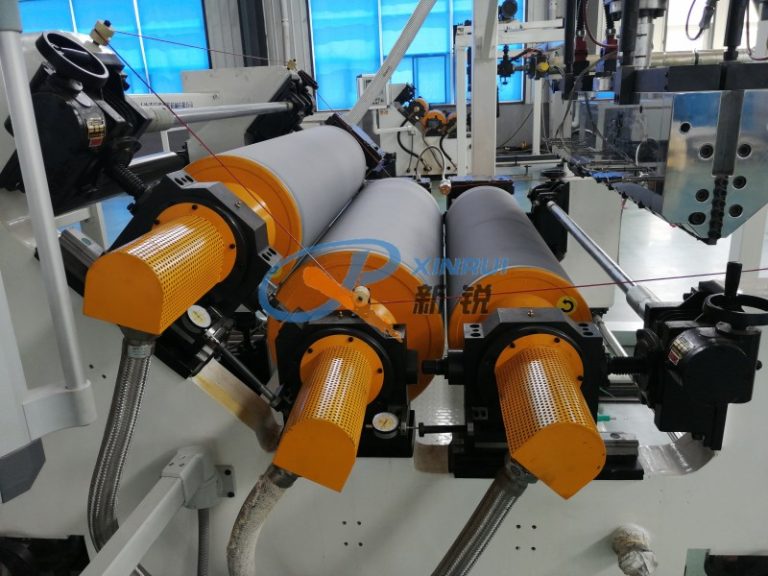 Китай Оборудование для изготовления плёнка ПЭТ Производитель - Qingdao Xinrui Plastic Machinery Co.,Ltd. - станки листов из- Линия террасная доска ДПК