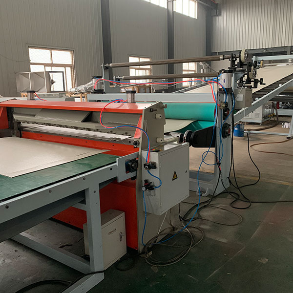 Китай оборудование для гибки пвх профиля Поставщик Производитель - Qingdao Xinrui Plastic Machinery Co.,Ltd. - станки листов из- Линия террасная доска ДПК