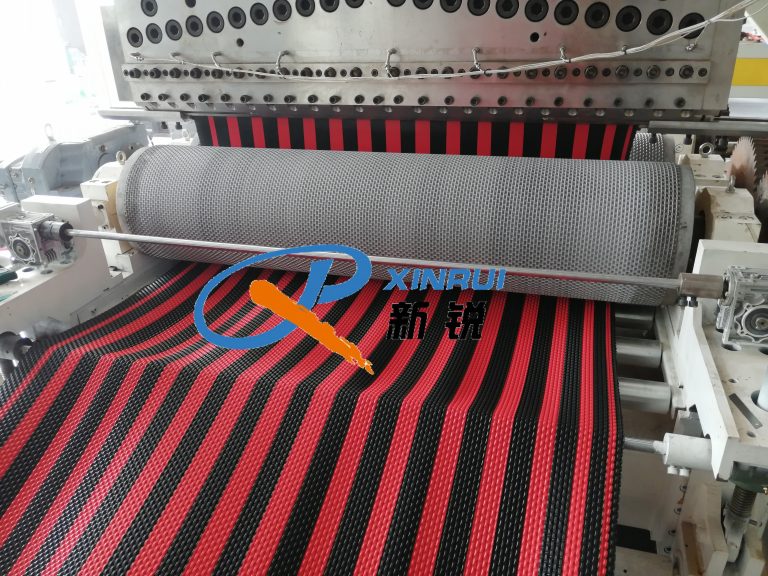 Китай Оборудование для изготовления PVC полых цепочкообразных коврик Производитель - Qingdao Xinrui Plastic Machinery Co.,Ltd. - станки листов из- Линия террасная доска ДПК
