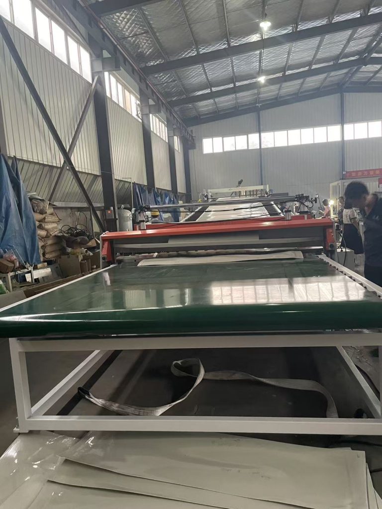 Китай 　Экструзионные линии для производства листов АБС Производитель - Qingdao Xinrui Plastic Machinery Co.,Ltd. - станки листов из- Линия террасная доска ДПК