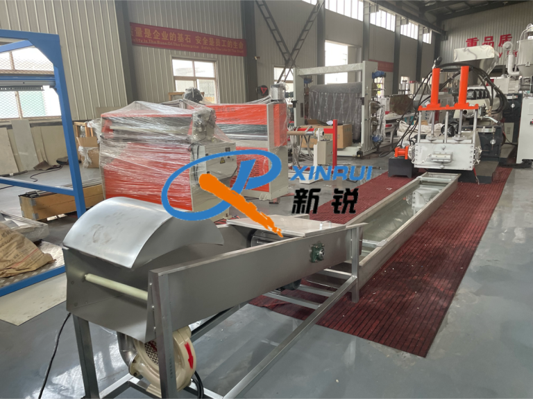 Китай Двухкаскадный гранулятор для переработки пп/пэ Производитель - Qingdao Xinrui Plastic Machinery Co.,Ltd. - станки листов из- Линия террасная доска ДПК