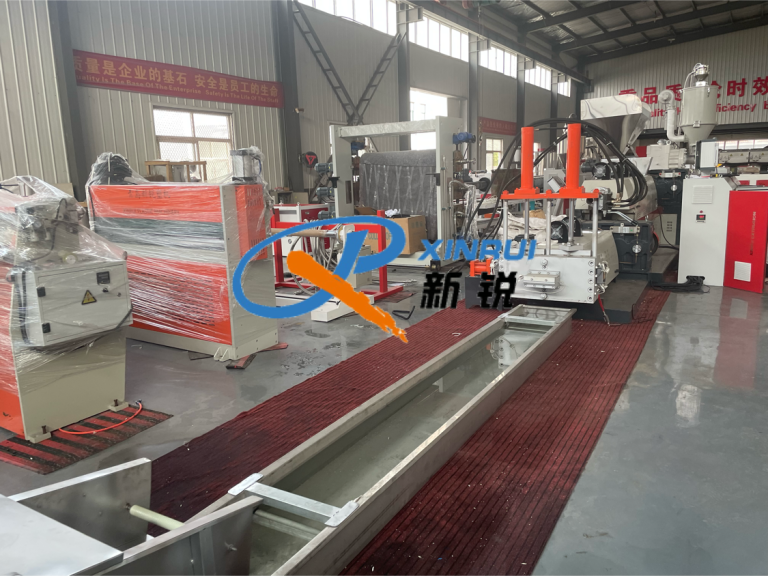 Китай Двухкаскадный гранулятор для переработки пп/пэ Производитель - Qingdao Xinrui Plastic Machinery Co.,Ltd. - станки листов из- Линия террасная доска ДПК