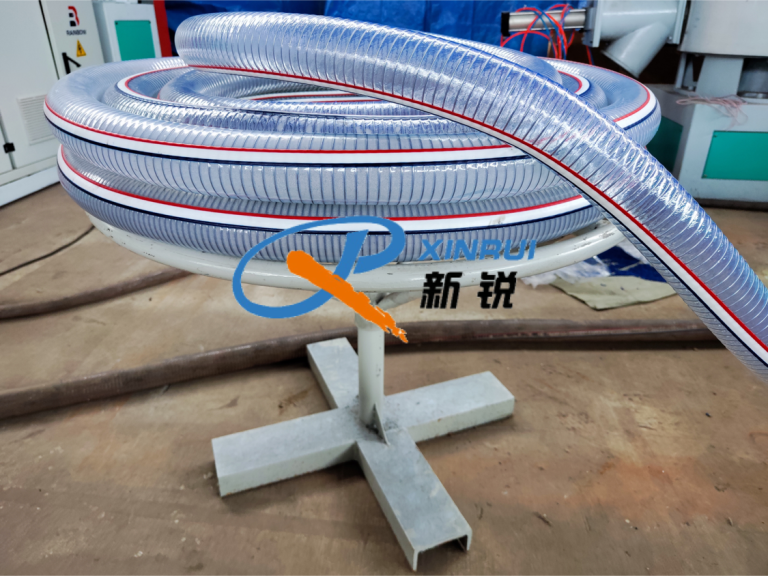 Китай Линия по производству армированных шлангов из ПВХ Производитель - Qingdao Xinrui Plastic Machinery Co.,Ltd. - станки листов из- Линия террасная доска ДПК