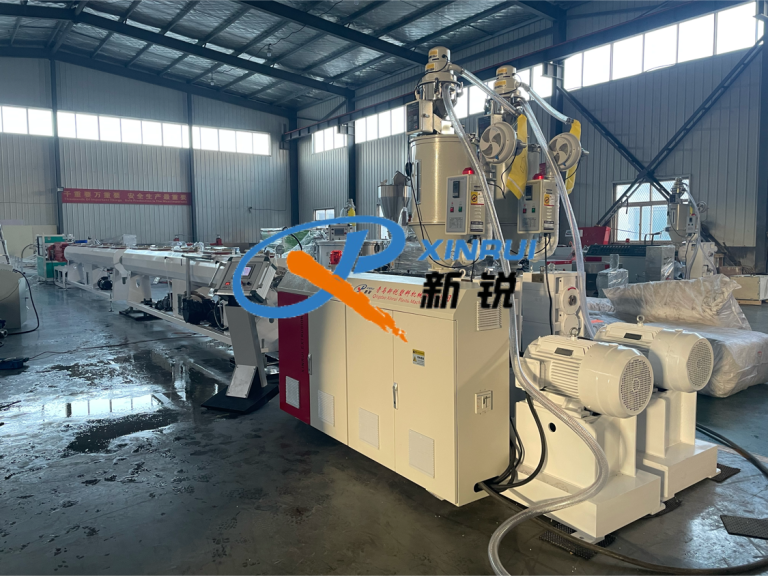 Китай Оборудование для производства труб из пп пэ Производитель - Qingdao Xinrui Plastic Machinery Co.,Ltd. - станки листов из- Линия террасная доска ДПК