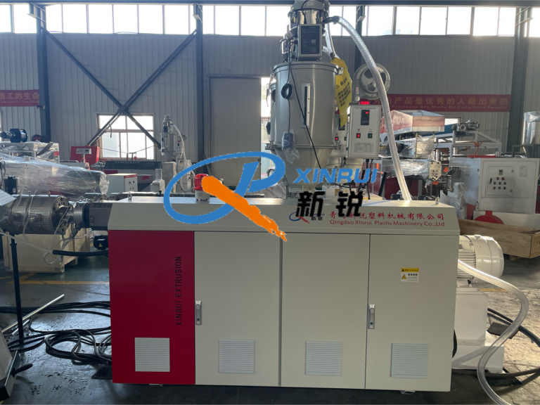 Китай Оборудование для производства труб из пп пэ Производитель - Qingdao Xinrui Plastic Machinery Co.,Ltd. - станки листов из- Линия террасная доска ДПК
