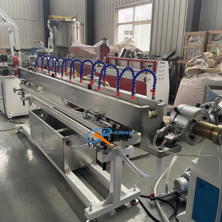 Китай Экструзионные линии по производству резиновых труб TPV Производитель - Qingdao Xinrui Plastic Machinery Co.,Ltd. - станки листов из- Линия террасная доска ДПК